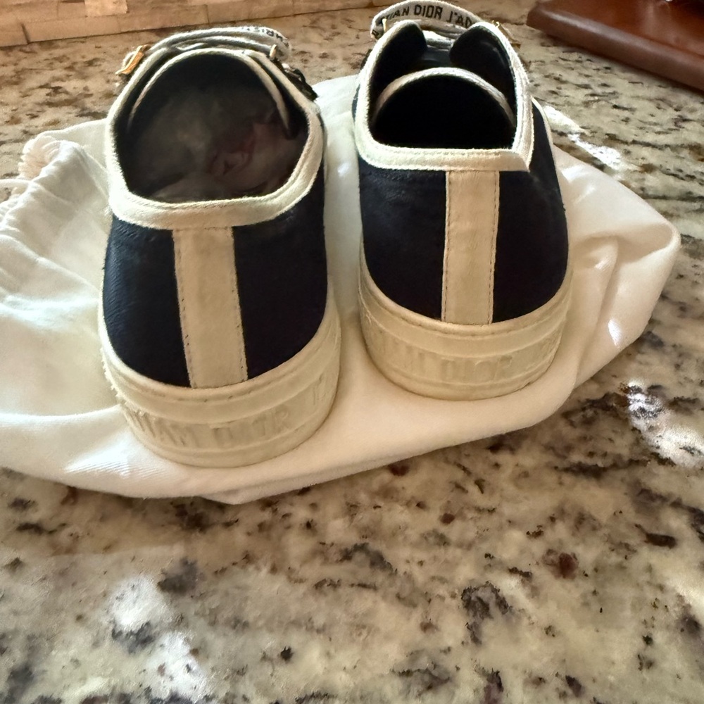 Trade for Suzy Walk’n’Dior sneakers - Picture 9 of 13
